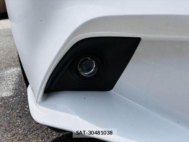 Lexus IS 2013-07 7962390-25