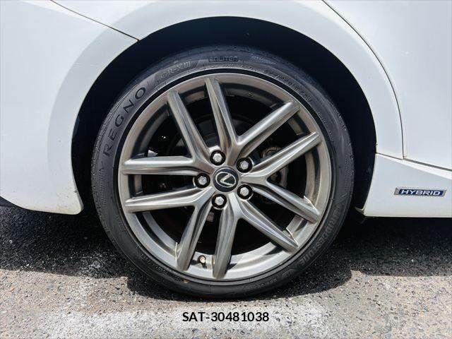 Lexus IS 2013-07 7962390-28