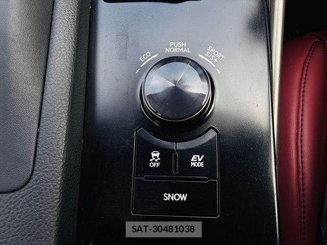 Lexus IS 2013-07 7962390-6