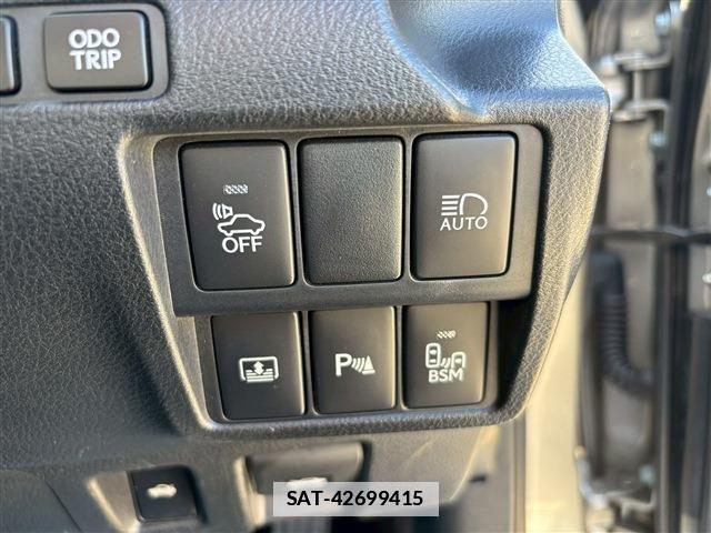 Lexus IS 2017-08 7979759-20