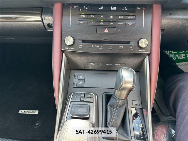 Lexus IS 2017-08 7979759-24