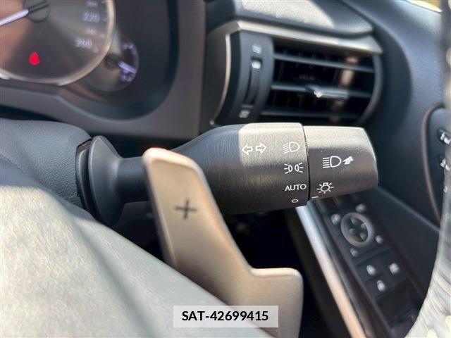 Lexus IS 2017-08 7979759-29