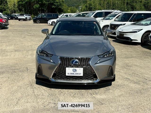 Lexus IS 2017-08 7979759-8
