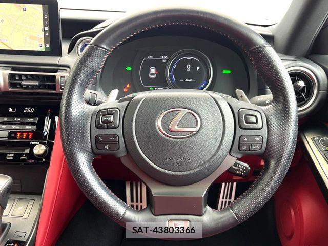 Lexus IS 2021-02 7979757-11