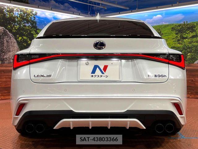 Lexus IS 2021-02 7979757-16
