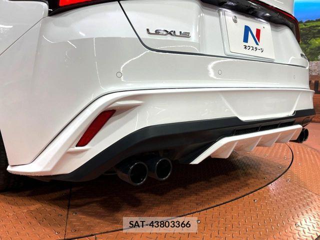 Lexus IS 2021-02 7979757-3