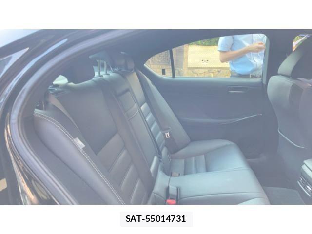 Lexus IS 2021-01 7979758-12