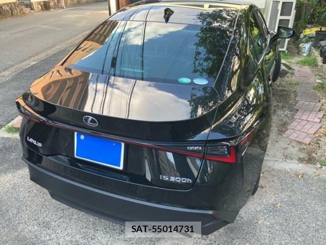 Lexus IS 2021-01 7979758-1