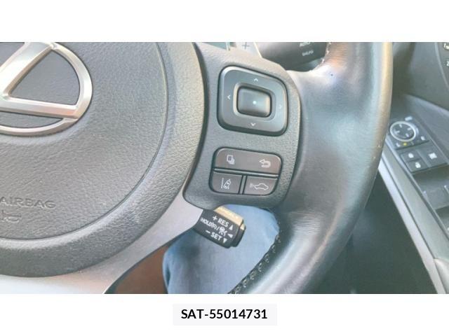 Lexus IS 2021-01 7979758-8