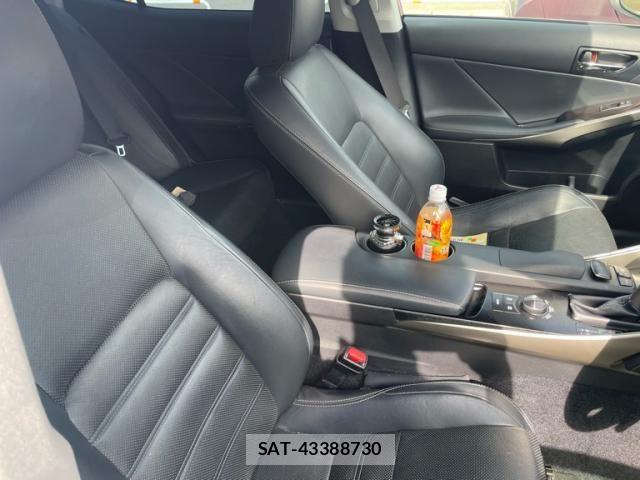 Lexus IS 2013-08 7979761-13
