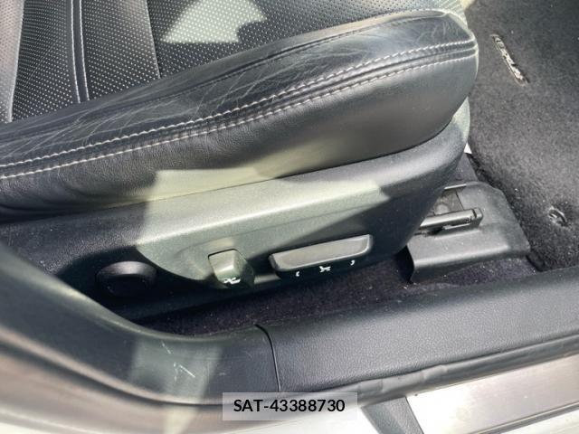 Lexus IS 2013-08 7979761-18