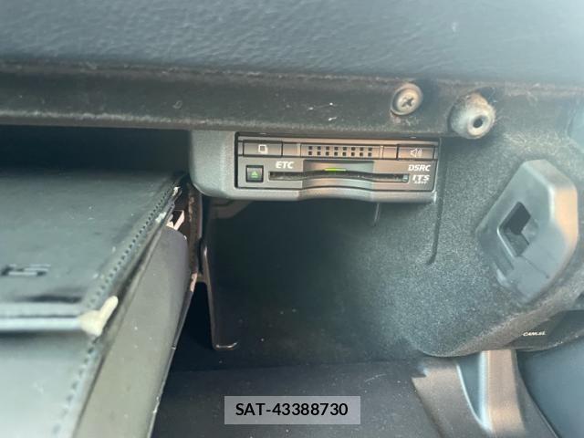 Lexus IS 2013-08 7979761-27