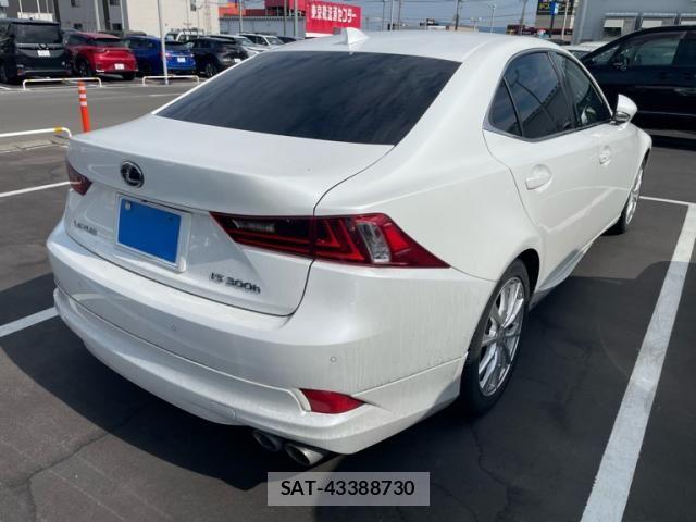 Lexus IS 2013-08 7979761-3