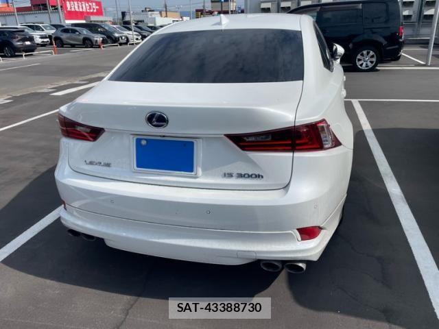 Lexus IS 2013-08 7979761-4