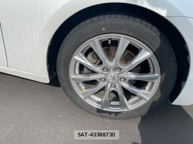 Lexus IS 2013-08 7979761-7