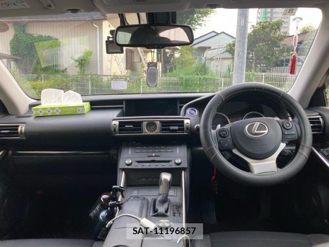 Lexus IS 2014-08 7979760-12