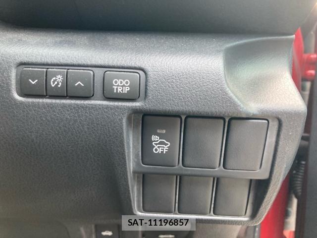 Lexus IS 2014-08 7979760-15