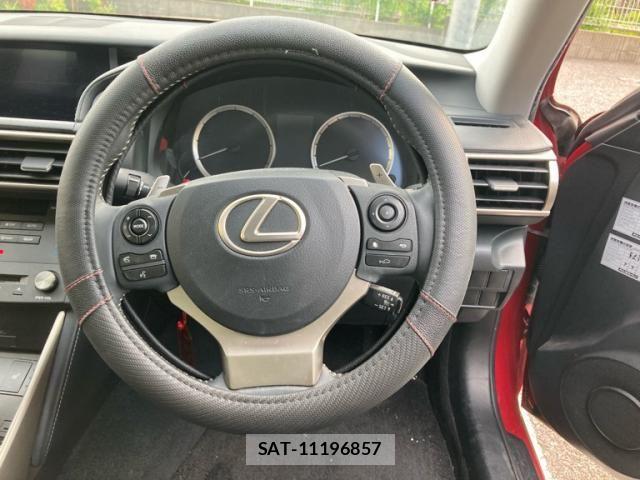 Lexus IS 2014-08 7979760-18