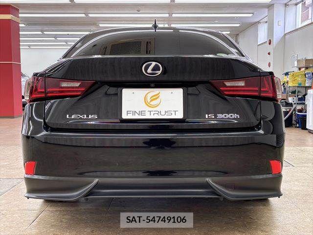 Lexus IS 2014-07 8036425-16