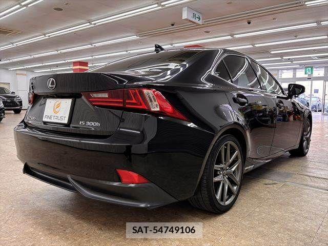 Lexus IS 2014-07 8036425-17