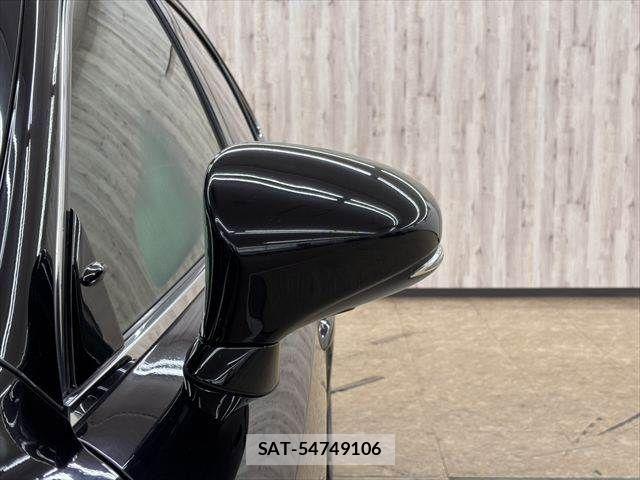 Lexus IS 2014-07 8036425-24