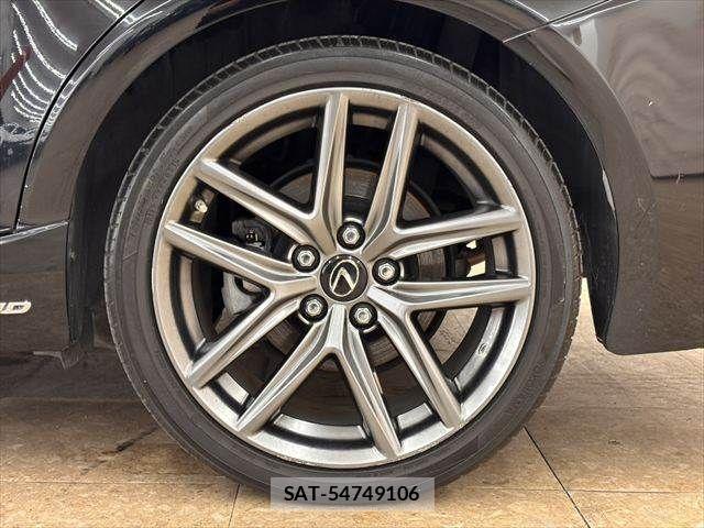 Lexus IS 2014-07 8036425-27