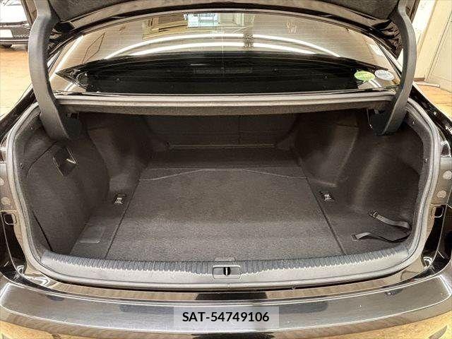 Lexus IS 2014-07 8036425-8