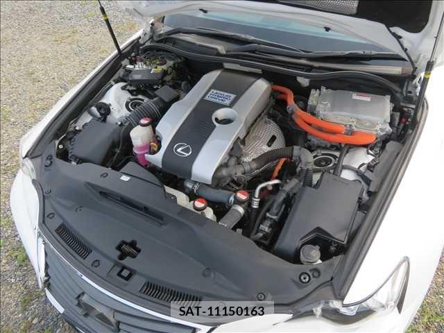 Lexus IS 2015-07 8036418-19