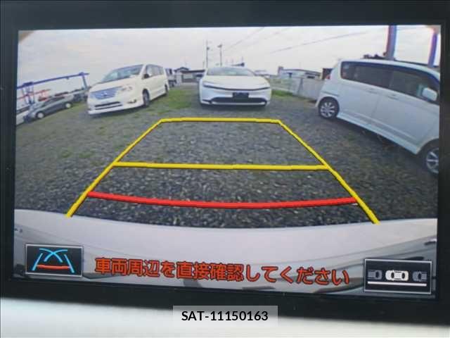 Lexus IS 2015-07 8036418-5
