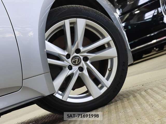 Lexus IS 2021-02 8036413-19