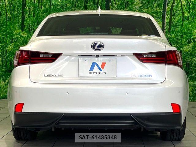 Lexus IS 2015-02 8036417-16