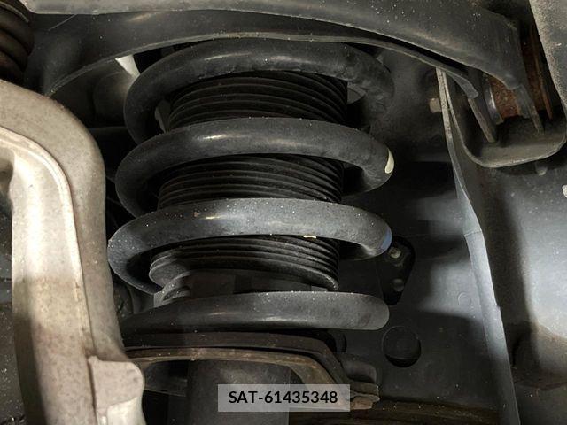 Lexus IS 2015-02 8036417-19