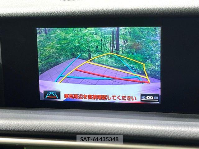 Lexus IS 2015-02 8036417-3
