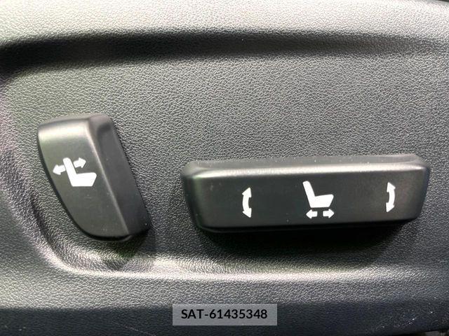Lexus IS 2015-02 8036417-4