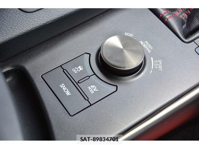 Lexus IS 2014-07 8036416-12
