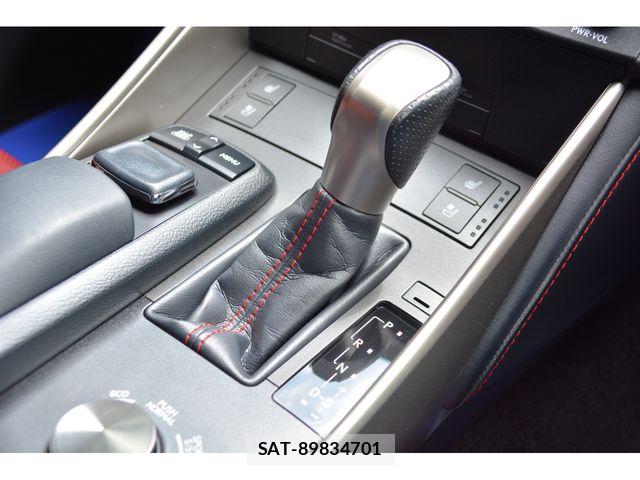 Lexus IS 2014-07 8036416-13