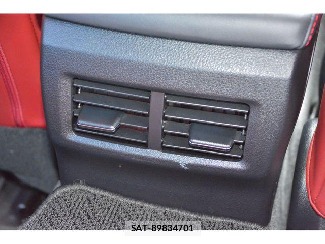 Lexus IS 2014-07 8036416-16