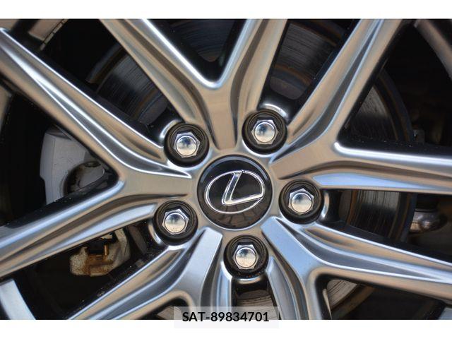 Lexus IS 2014-07 8036416-24