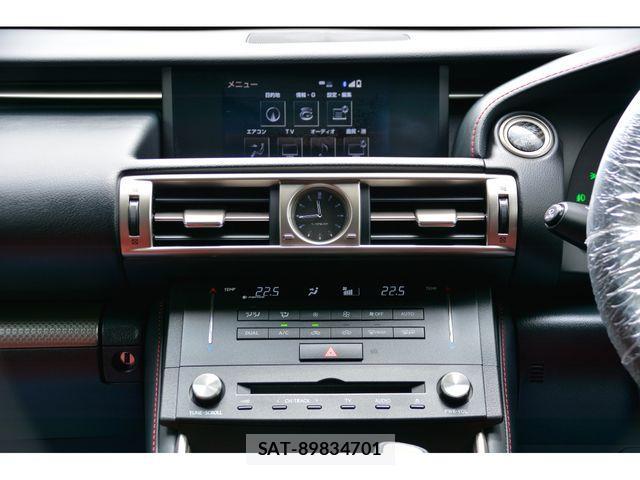 Lexus IS 2014-07 8036416-8