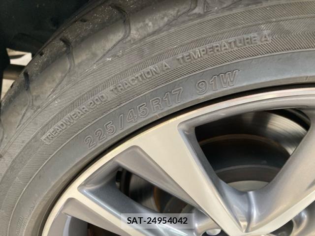 Lexus IS 2019-09 8036415-9