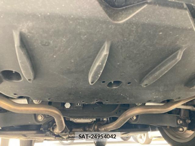 Lexus IS 2019-09 8036415-10