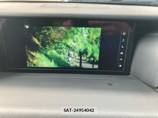 Lexus IS 2019-09 8036415-23