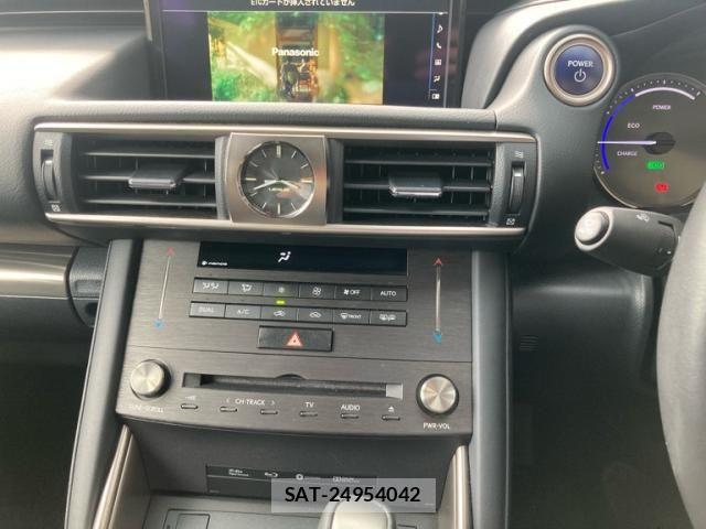 Lexus IS 2019-09 8036415-25