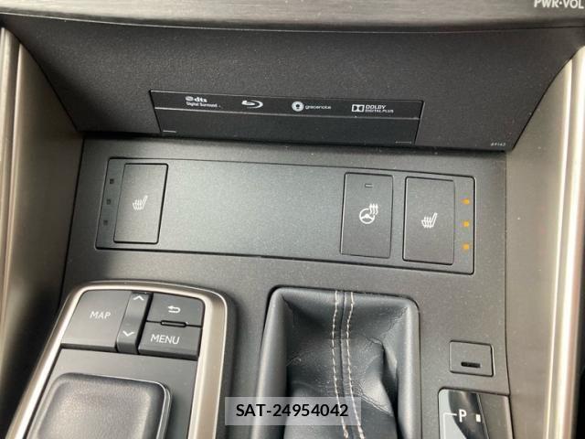 Lexus IS 2019-09 8036415-27