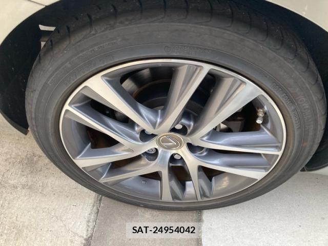 Lexus IS 2019-09 8036415-7