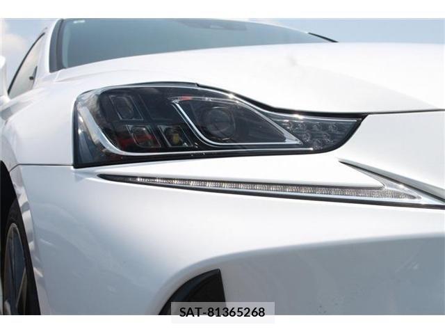 Lexus IS 2017-08 8074335-10