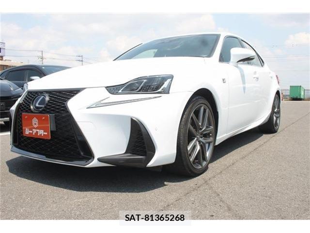 Lexus IS 2017-08 8074335-13