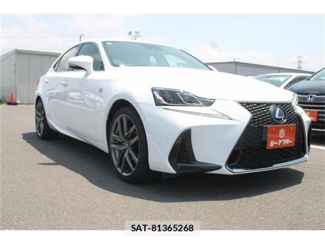Lexus IS 2017-08 8074335-7