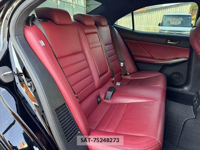 Lexus IS 2017-10 8074337-16