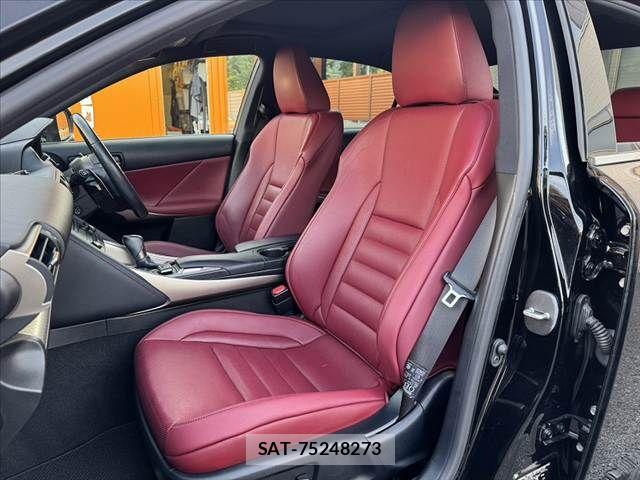 Lexus IS 2017-10 8074337-17
